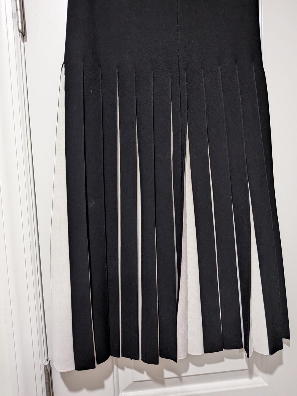 Apparalel Infiniti Skirt Size XL - Picture 3 of 6